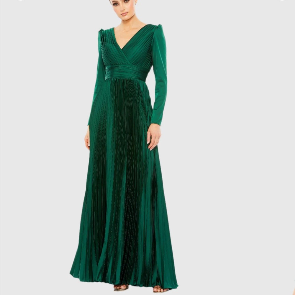 MAC DUGGAL SZ 6 EMERALD GREEN PLEATED DRESS NWOT FORMAL GOWN